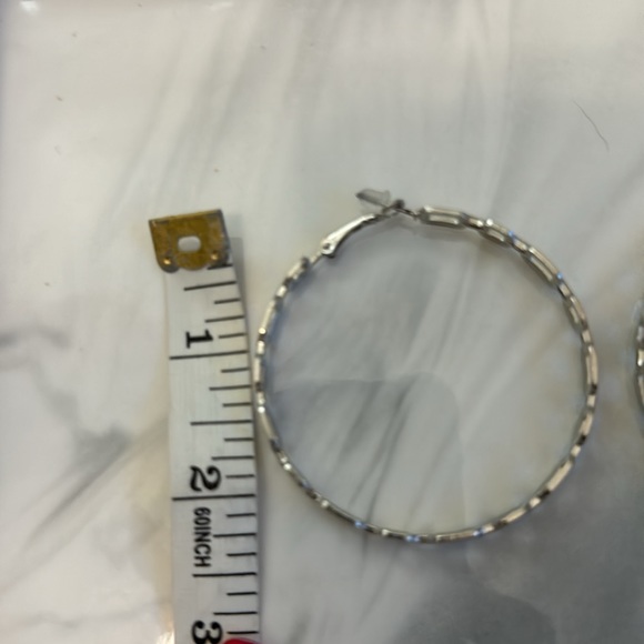 NEW nOir Jewelry Earrings 3 Set Silver Tone Fashion Hoops - Picture 13 of 17